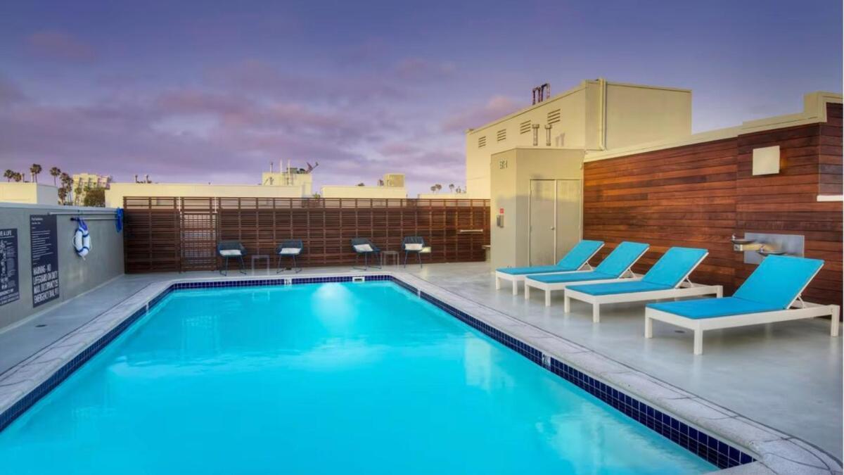 The Andalusite - Oceanfront Steps From The * Los Angeles
